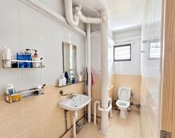 Blk 327 Jurong East Street 31 (Jurong East), HDB Executive #628376201